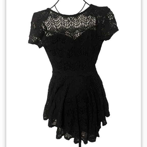 Kendall  & Kylie Lace Crochet Sz XS Hi-Low Skater Dress in Black - Picture 4 of 7